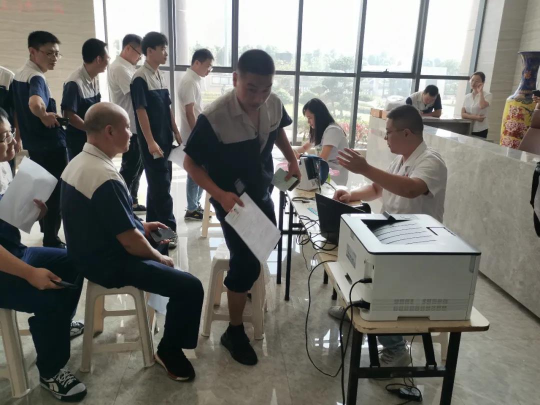 無償獻(xiàn)血，溫暖相傳