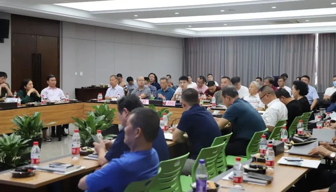 卓越企業(yè)家學(xué)習(xí)俱樂(lè)部走進(jìn)通力科技參觀學(xué)習(xí)！